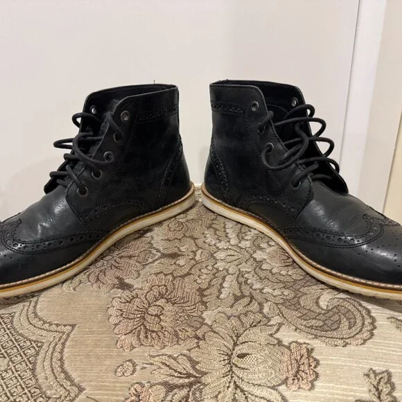 Leather Wingtip dress boots, size 10 Crevo brand - Picture 4 of 5